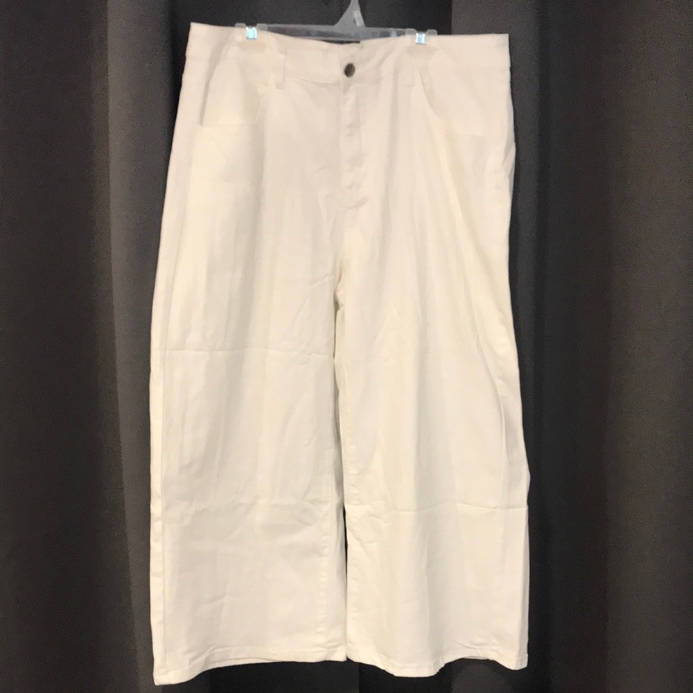 White Classic Cropped Pants